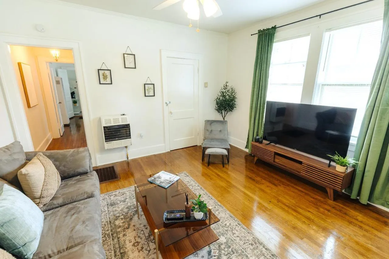 Σπίτι διακοπών Historic Revival King Bed Midtown Memphis 66 Fast Wifi Free Parking Yes Pets Βίλα